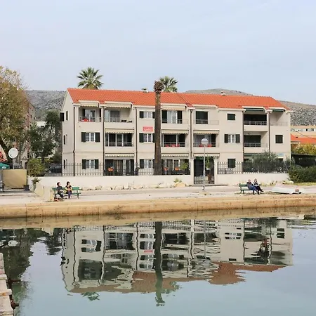 16211b Trogir